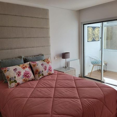 Apartamento Cinema Para Ferias Em エシュポゼンデ エクステリア 写真