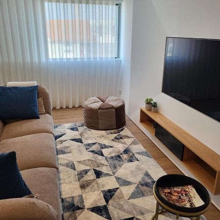 Apartamento Cinema Para Ferias Em エシュポゼンデ エクステリア 写真